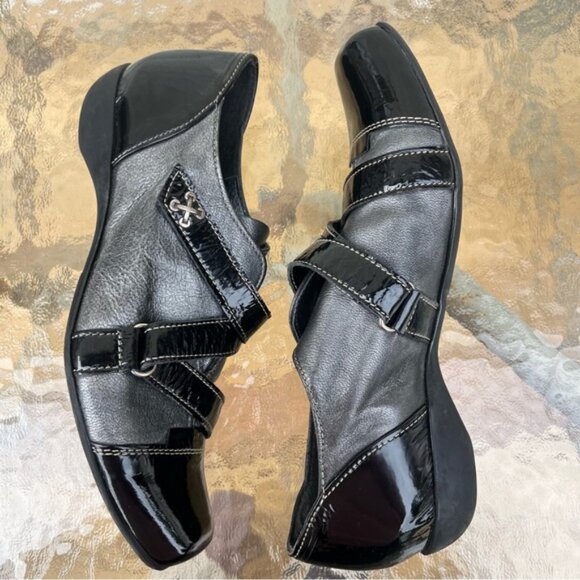 Un Tour En Ville Black Patent and Metallic Grey Leather Square Toe Slip On Shoes - Picture 5 of 12